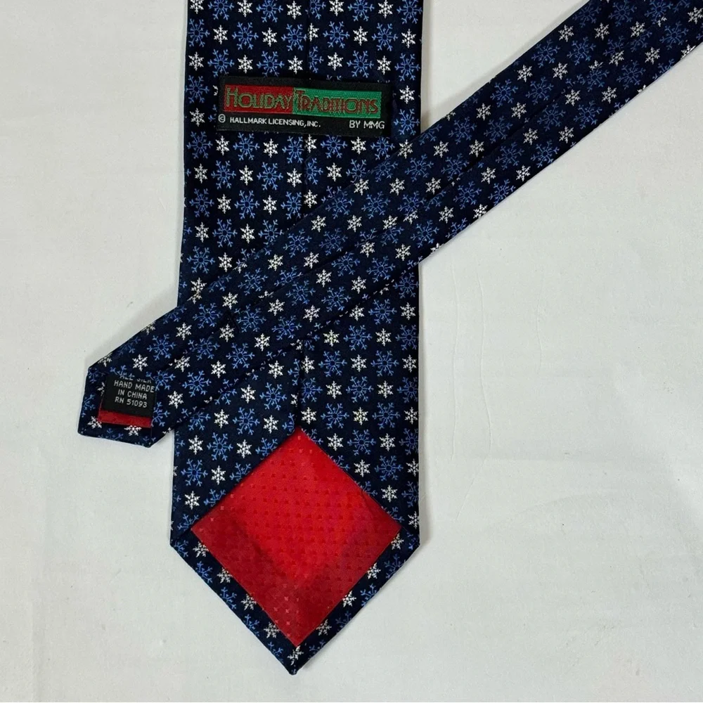 Hallmark Men’s Necktie Blue Snowflake 100% Silk Handmade Tie